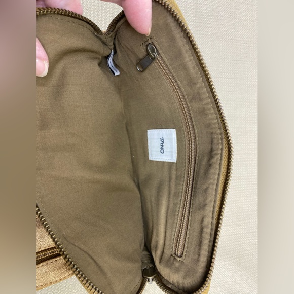 TANO ORIGINAL CHICKLIT GOLD SUEDE WALLET/CLUTCH - Picture 11 of 15